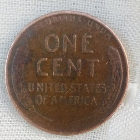 RARE - 1956 D - Error - Lincoln Wheat Penny-  “L” and "T" error - Reddish color - Picture 3 of 5
